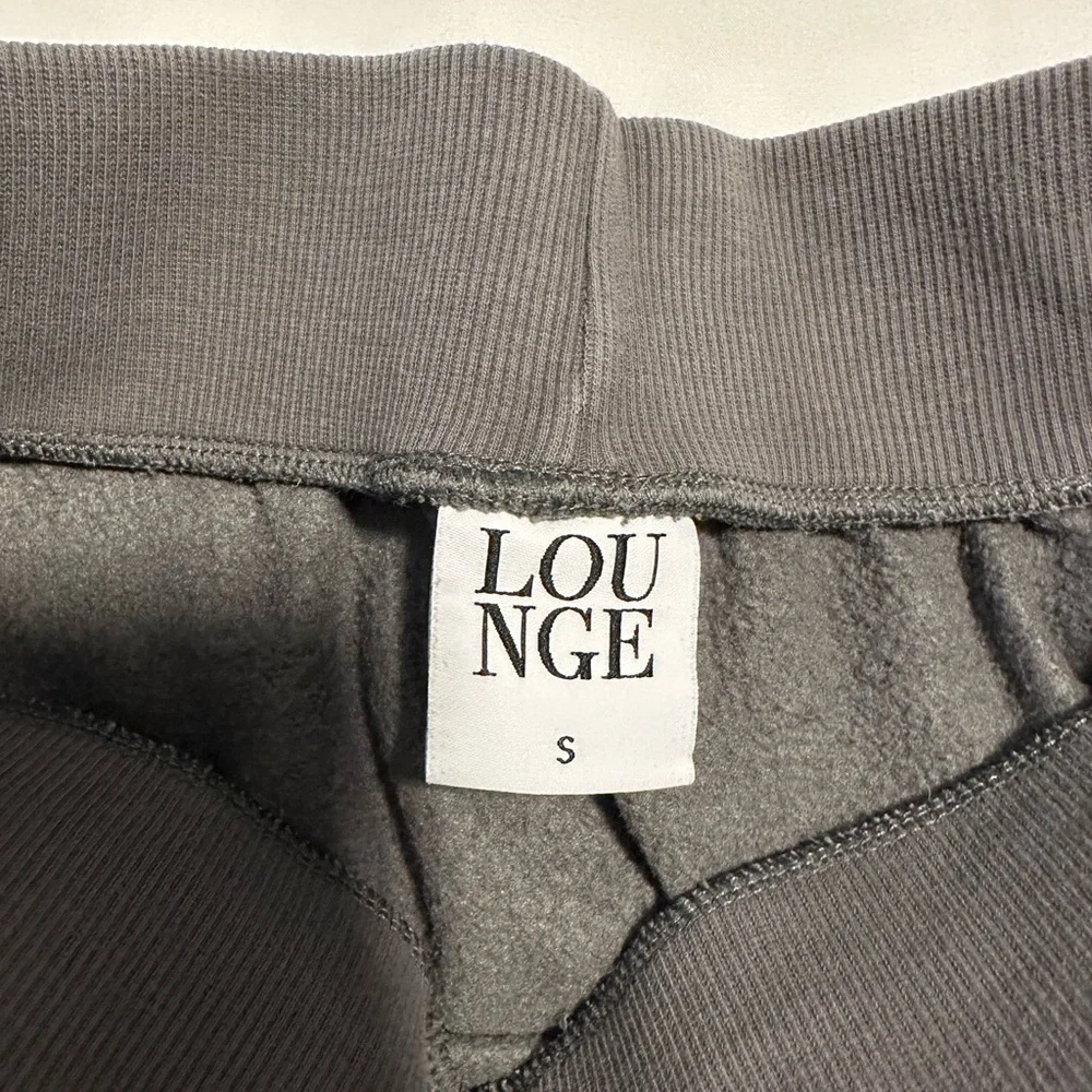 LOUNGE Gray Crop Top and Short Set - Picture 9 of 10